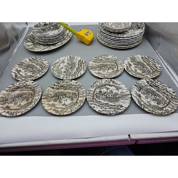 Vintage Royal Mail Fine Staffordshire Ironstone 6" Fruit Plates England Lot Of 8 - Picture 1 of 9